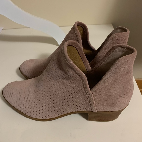 Lucky Brand Ankle Boots - Picture 2 of 6